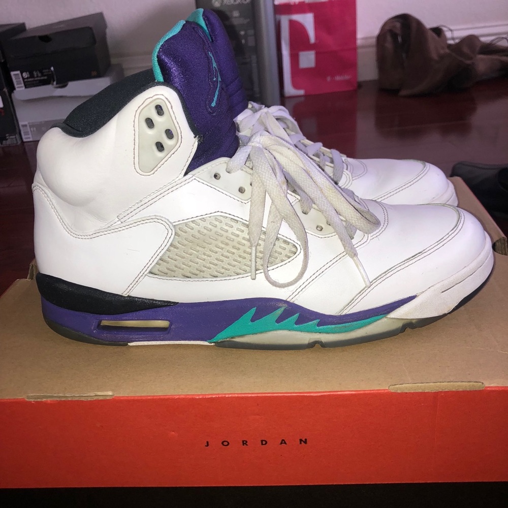 Air Jordan 5 “Grape” Size 10.5